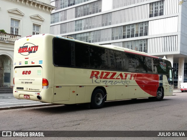 Transportes Rizzatti 620 na cidade de Porto Alegre, Rio Grande do Sul, Brasil, por JULIO SILVA. ID da foto: 9237433.