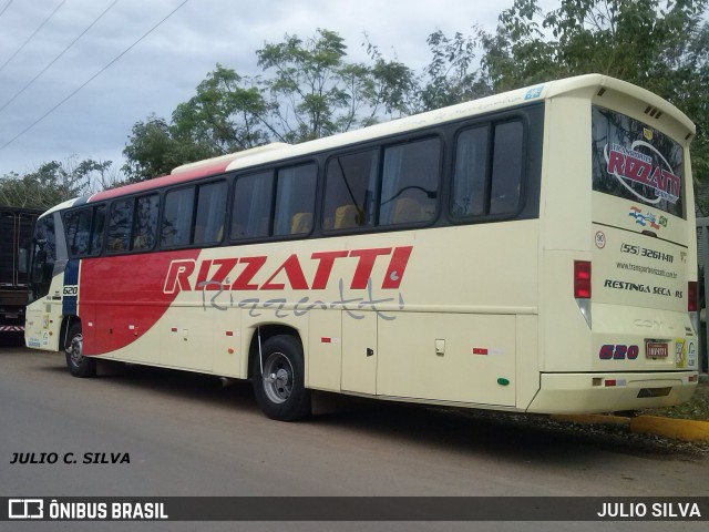 Transportes Rizzatti 620 na cidade de Esteio, Rio Grande do Sul, Brasil, por JULIO SILVA. Número da foto: #9237830.