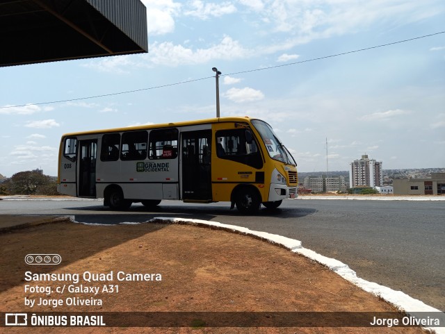 Grande Ocidental 008 na cidade de Luziânia, Goiás, Brasil, por Jorge Oliveira. ID da foto: 9238891.