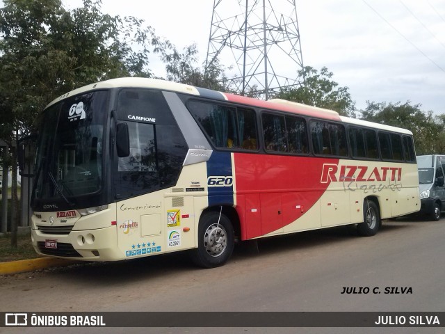 Transportes Rizzatti 620 na cidade de Esteio, Rio Grande do Sul, Brasil, por JULIO SILVA. Número da foto: #9237845.