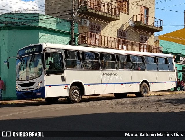 Expresso Fronteira d`Oeste 070 na cidade de Alegrete, Rio Grande do Sul, Brasil, por Marco Antônio Martins Dias. Número da foto: #9242126.