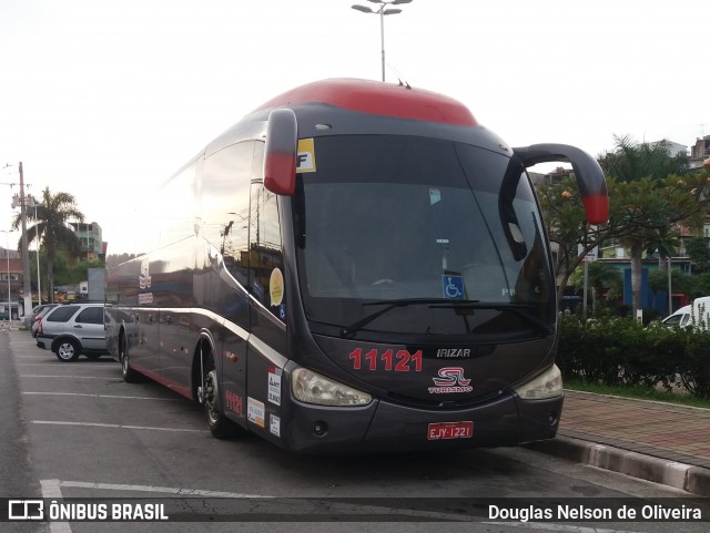 SL Bus - SL Turismo 11121 na cidade de Barueri, São Paulo, Brasil, por Douglas Nelson de Oliveira. ID da foto: 9241753.