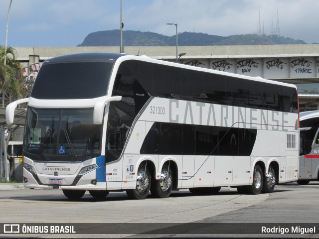 Auto Viação Catarinense 321300 na cidade de Rio de Janeiro, Rio de Janeiro, Brasil, por Rodrigo Miguel. Número da foto: #9249165.
