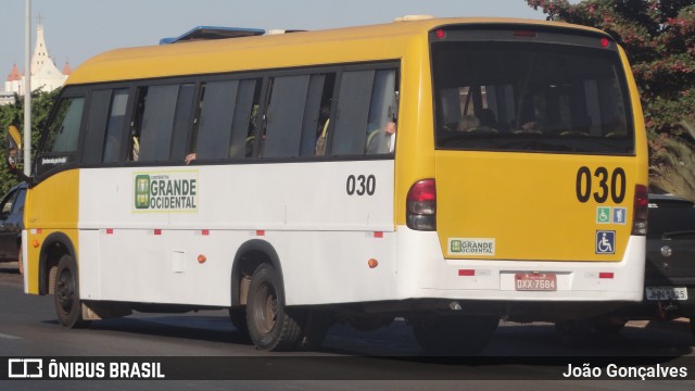 Grande Ocidental 030 na cidade de Novo Gama, Goiás, Brasil, por João Gonçalves. Número da foto: #9252391.