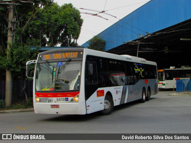 Metra - Sistema Metropolitano de Transporte 5410 na cidade de Santo André, São Paulo, Brasil, por David Roberto Silva Dos Santos. Número da foto: #9249912.
