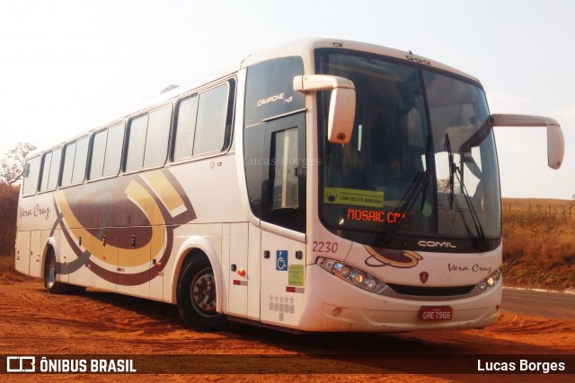 Vera Cruz Transporte e Turismo 2230 na cidade de Tapira, Minas Gerais, Brasil, por Lucas Borges . Número da foto: #9254114.